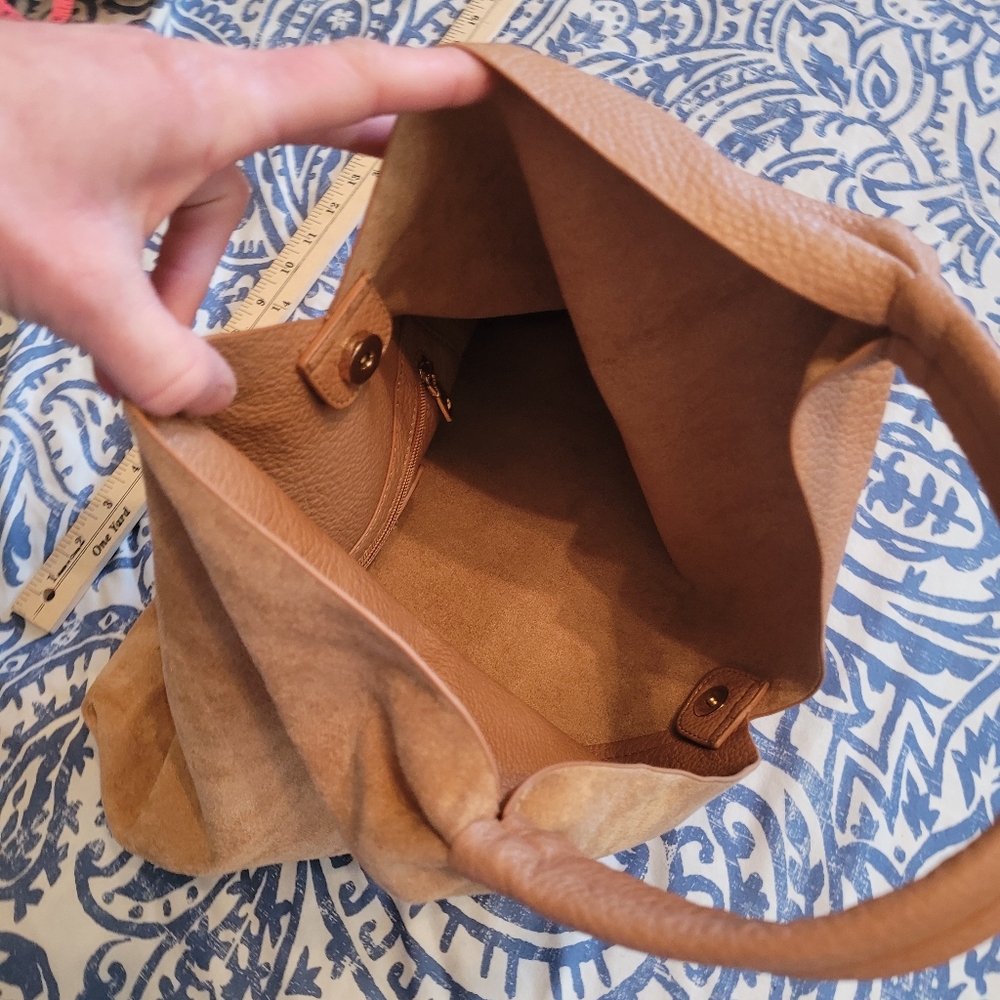 Two-Tone Leather Feel Tote, Shiralea, Never Used - Picture 5 of 6